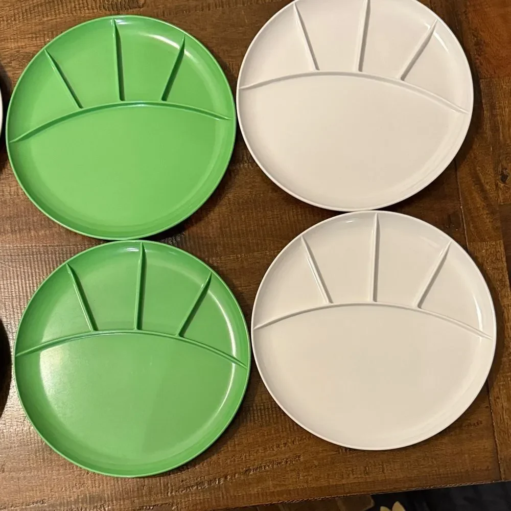 Vintage Fondue Plates 4 White and 4 Green Divided Plates